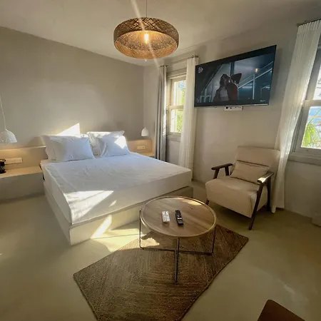 Calestia Boutique House *