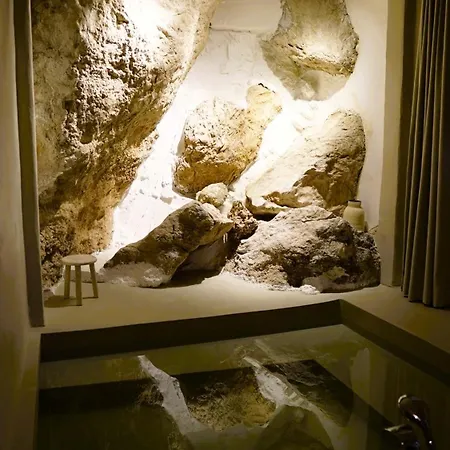 Apartment Calestia Boutique House *